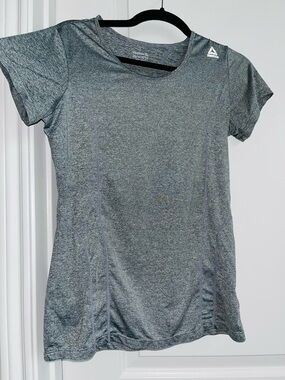 Reebok Women's Gray Heather Short Sleeve Performance Tee